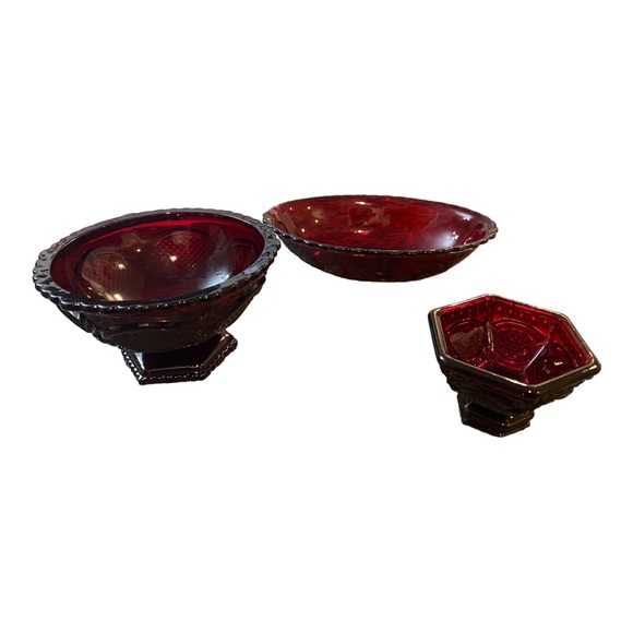 Set of 3 Vintage Ruby Red Pedestal Bowls Avon - Picture 5 of 6